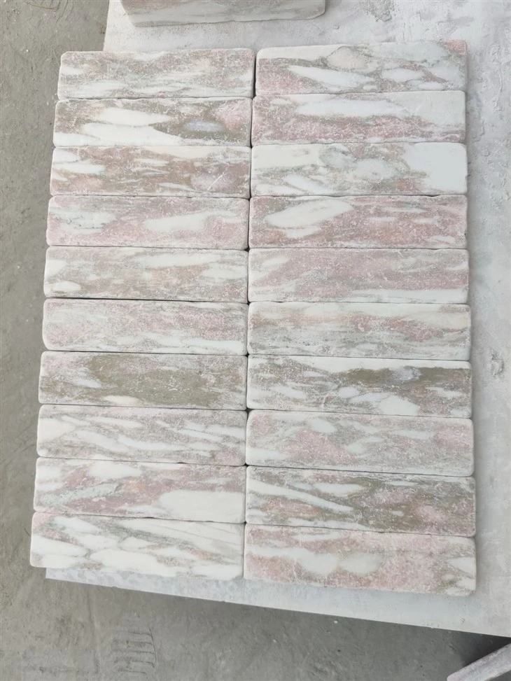 Rosso Norvegia Tiles 2